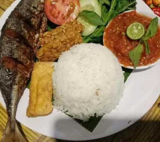 Soto Dan Ayam Bakar Khas Bogor Pa Rudi 5