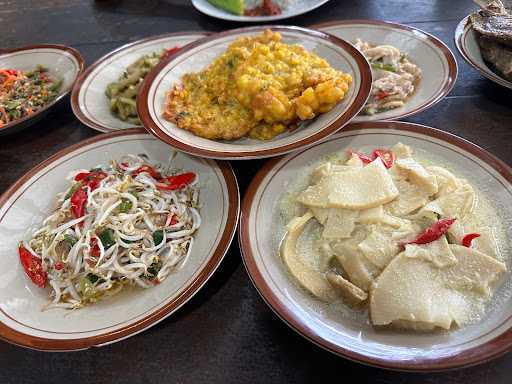 Masakan Ibu Hj. Tajur 4