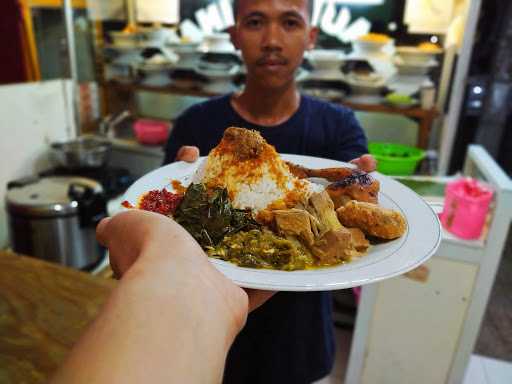 Rumah Makan Aura Minang 5