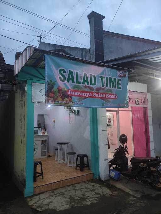 Salad Time - Store 8