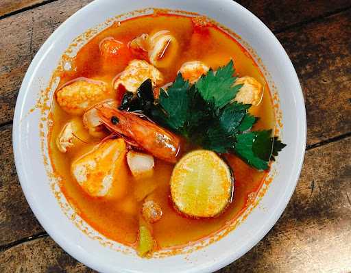 Sop Tomyam & Penyet Ayam Mbak Rina 4