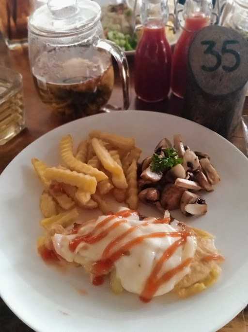 Gragas Resto & Coffee 8