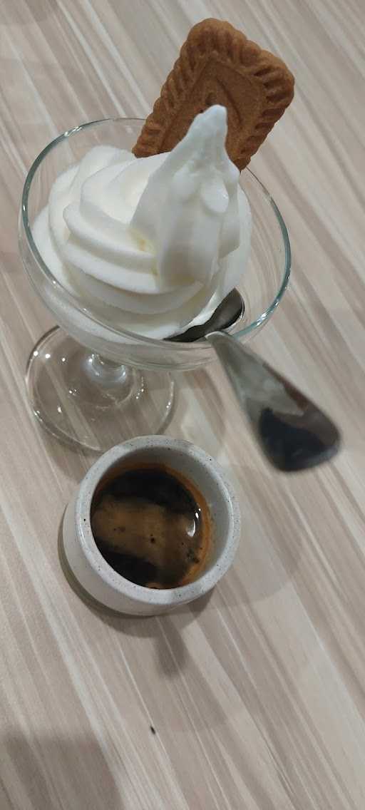 Semusim Coffee 10