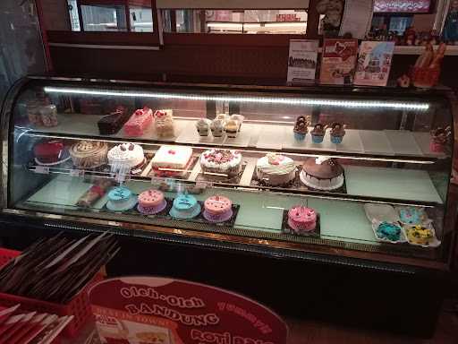 Kalika Cake Shop 8