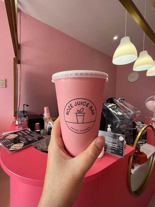 Roze Juice Bar 2