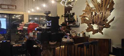 Kopipopi Coffee & Roastery 9