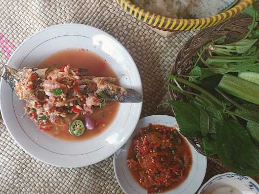 Warung Nasi Mpok Yati 8