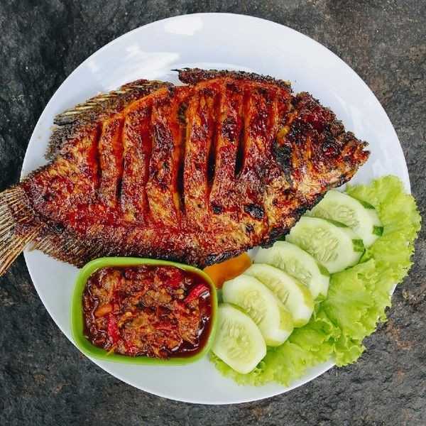 Ayam Bakar Juara Sambal Spesial, Pondok Petir 5