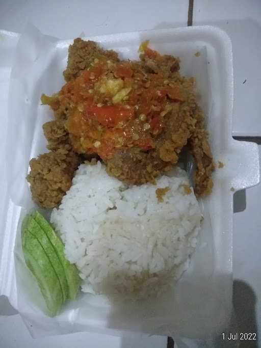 Ayam Geprek Juragan Curug Bojongsari 6