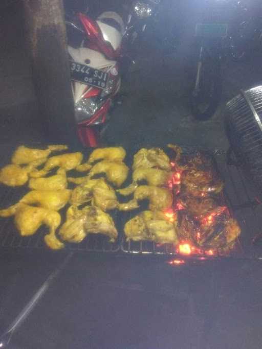 Ayam Penyet Rempah Solo Pamulang 4