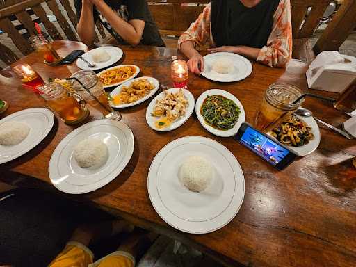 Bagan Seafood Restaurant 10