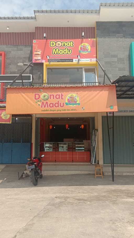 Donat Madu Cihanjuang Cab. Pondok Petir 1