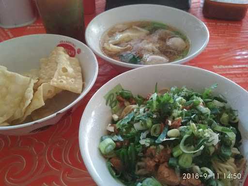 Pondok Mie Ayam Pangsit Kota 9