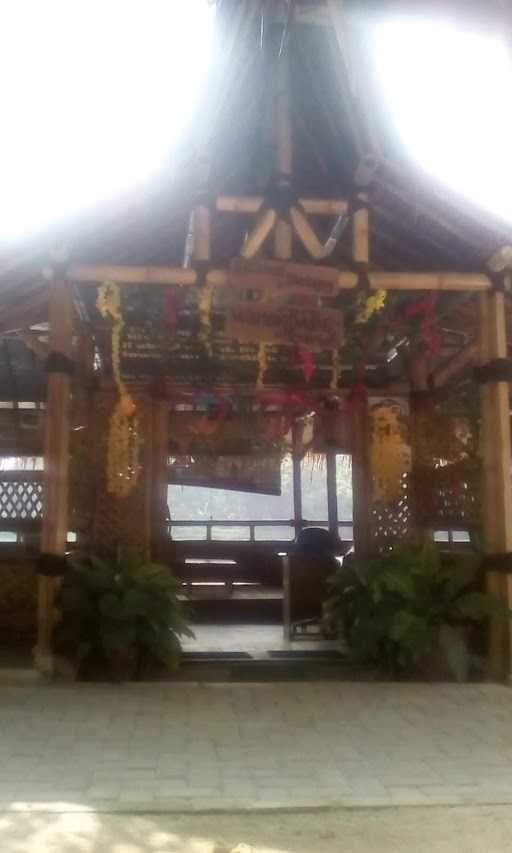 Saung Babeh Syarif & Bu Mince 9