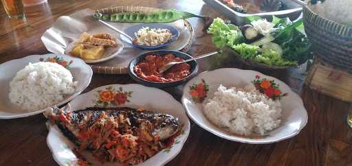 Saung Ikan Asap Uda Yunus 10