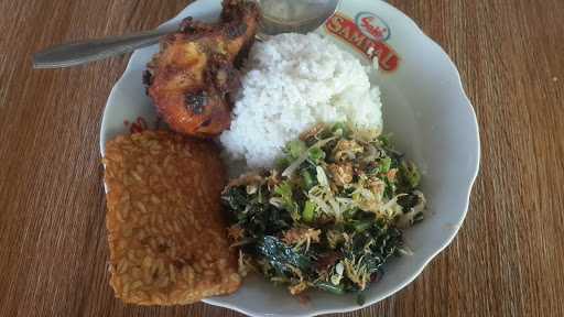 Warung Nasi Emak Kisin 2