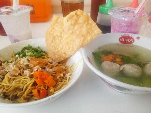 Mie Atung 8