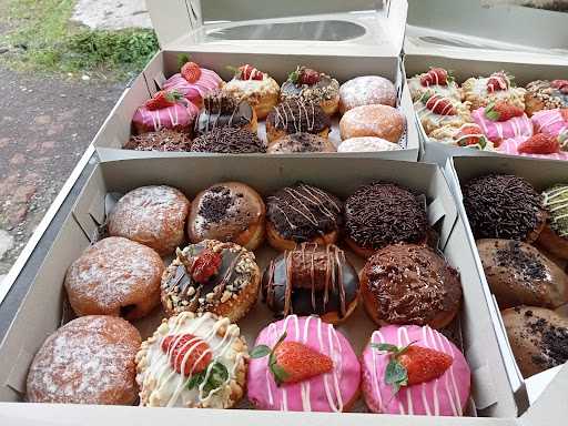 Mazzatti Donuts 9