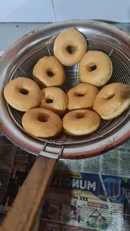 Cafe Mella Dan Donat Tuli 9