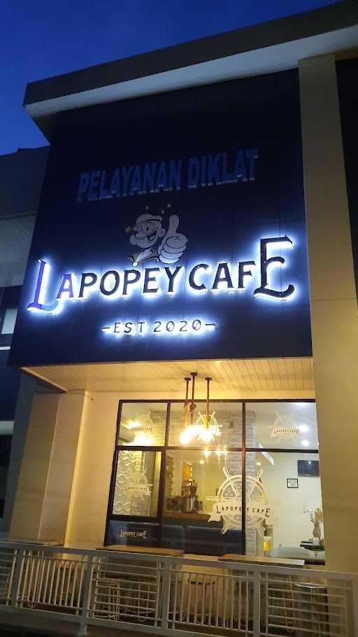 Lapopey Cafe 10