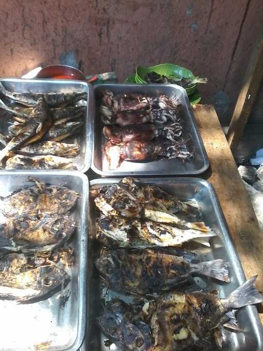 Warung Ikan Bakar Masjid Raya 7