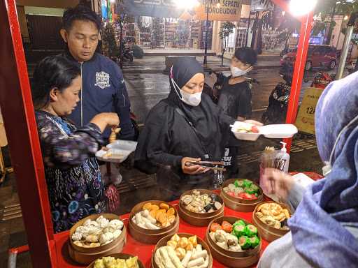 Dimsum Prasmanan Borobudur 4