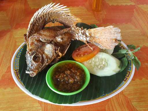 Lesehan Ikan Bakar Kurnia 1