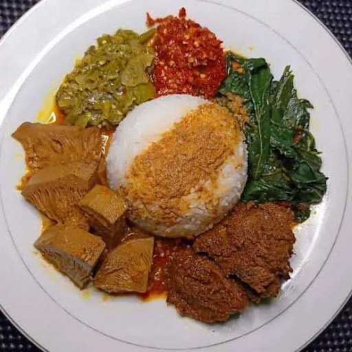 Nasi Padang Tambuah Ciek 9