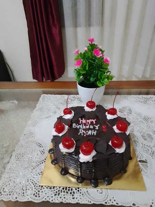 Syahira Cake 8