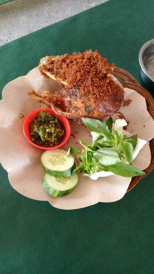 Ayam & Bebek Goreng Laos Bu Tio 7