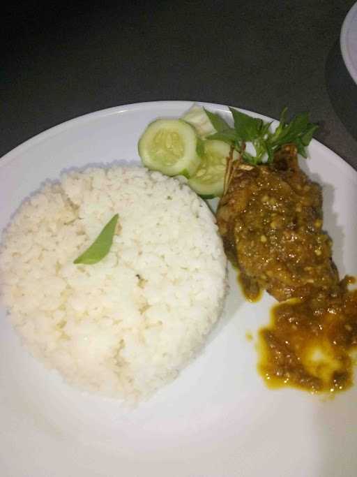 Pecel Lele & Seafood Mas Tri 8