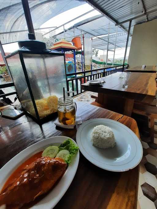 Resto Kebon Anggur 7