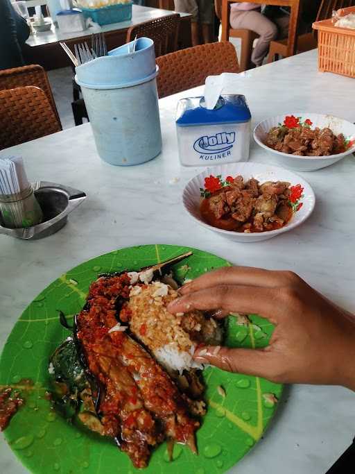 Rumah Makan Padang Andalas 2