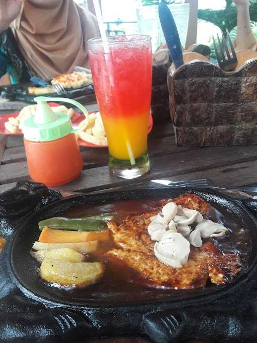 Saung Green Hill Steak 3