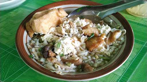 Warung Soto Nggopir 6