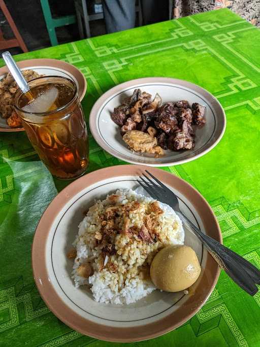 Warung Soto Nggopir 10