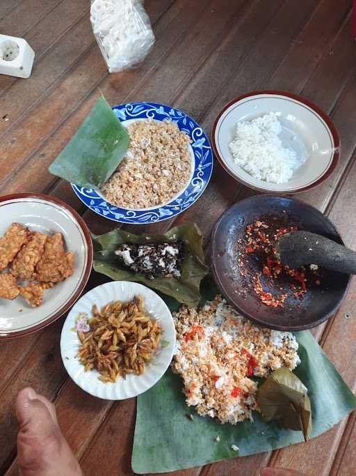 Warung Sarapan & Jajanan Bi Tar 3