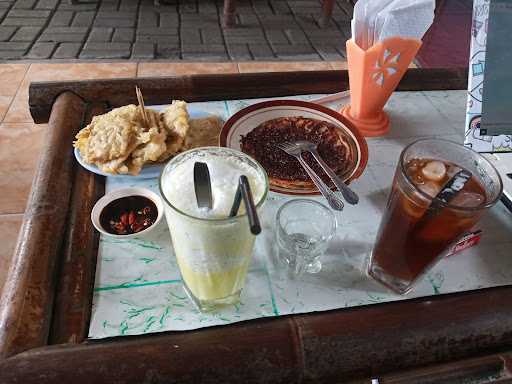 Cafe Susu Putri Bumi 1