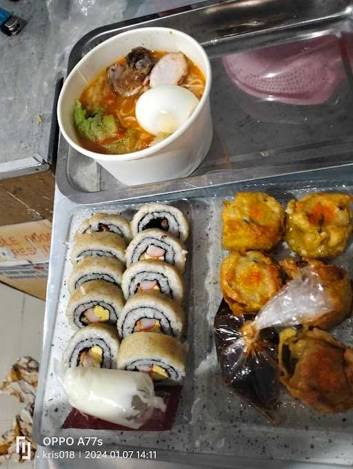 D'Laras Dimsum & Sushi 8