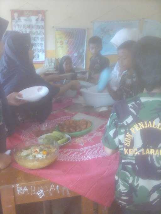 Rumah Makan Gadis Minang 10