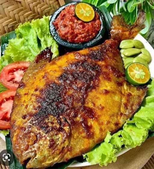 Rumah Makan WijayaIkan Bakar 1