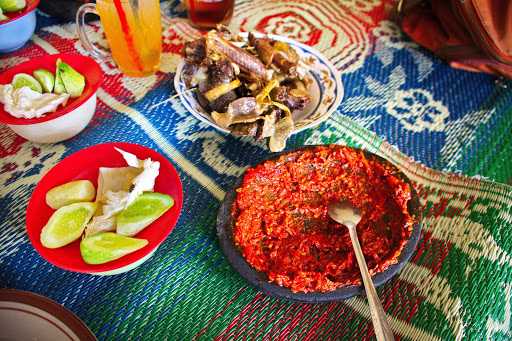 Warung Makan Blengong Goreng Ibu Sairoh 2