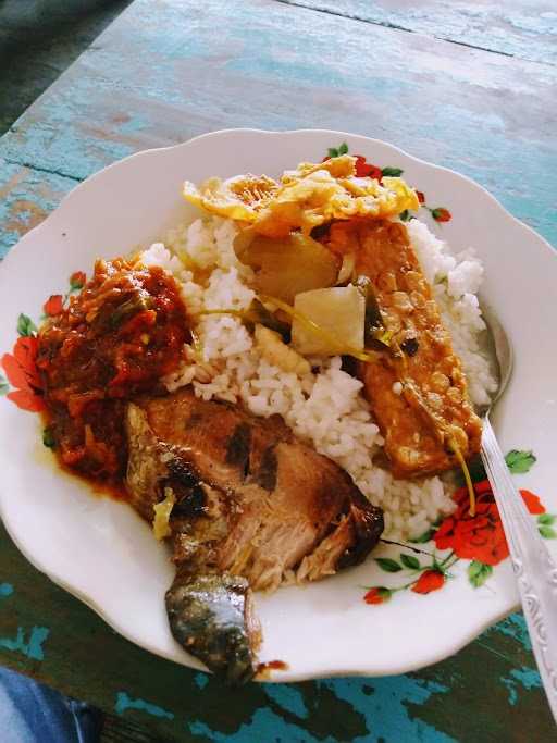 Warung Makan Ibu Mur 6