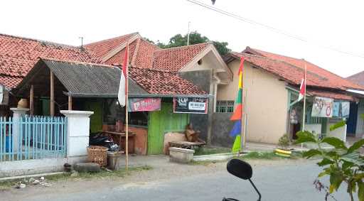 Warung Makan Kapal Burak 10