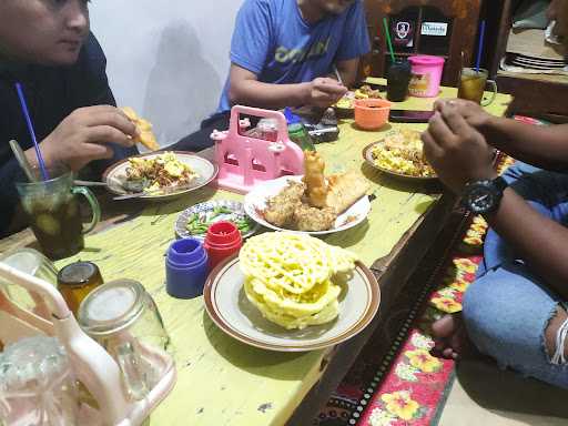 Warung Makan Lengko Wari 2