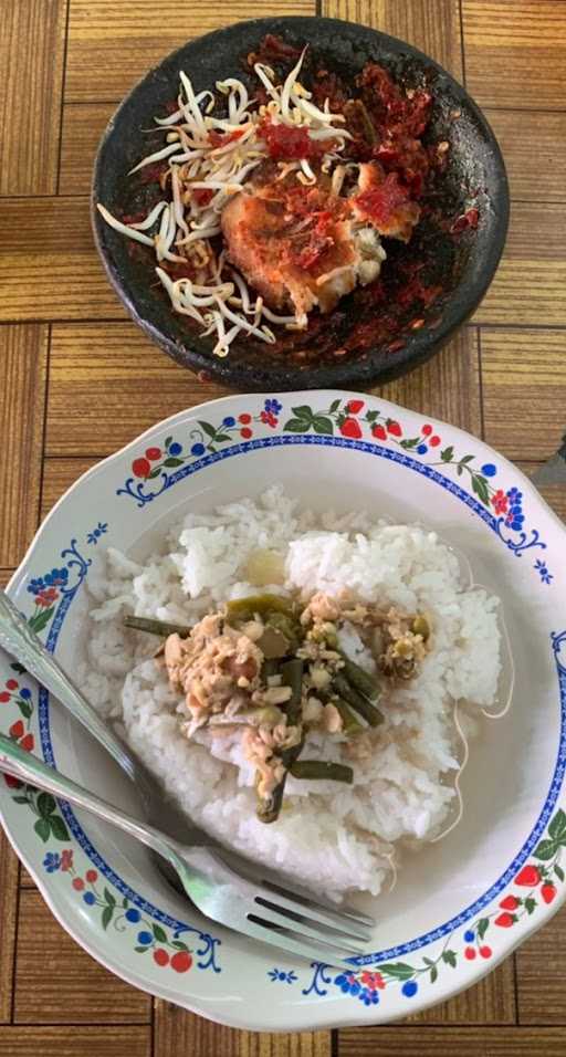 Warung Nasi Mba Dian 7