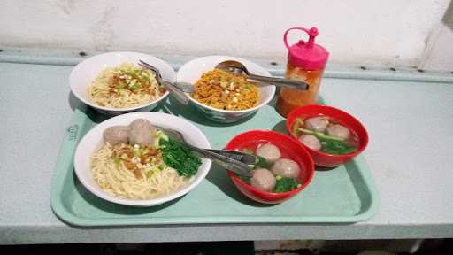 Dapoer Mie Kencanawangi 1