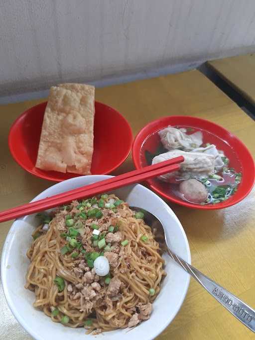 Dapoer Mie Kencanawangi 4