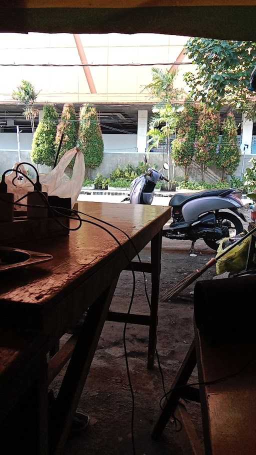 Warung Coffe Koblen 4