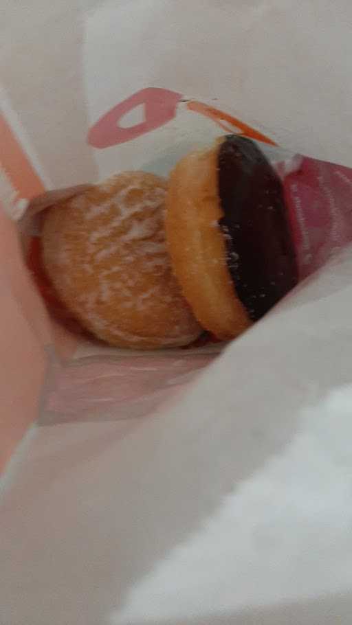 Dunkin' Donuts 8